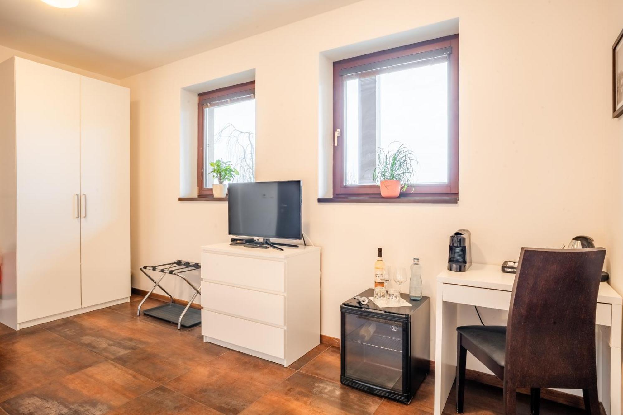 Rooms & Restaurace Na Jitrach Semice Экстерьер фото