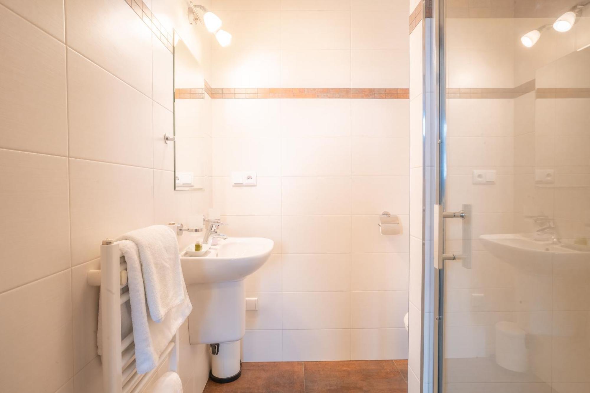 Rooms & Restaurace Na Jitrach Semice Экстерьер фото
